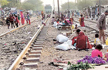 Hardlook: Life by the tracks and in between